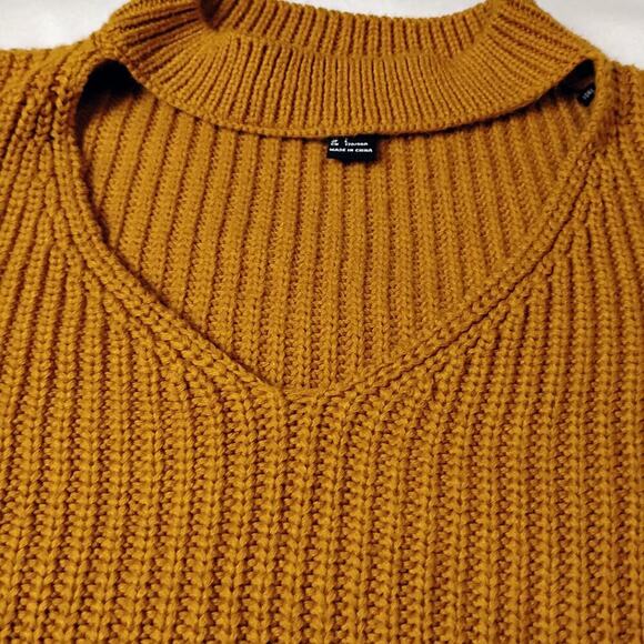 Forever 21 Mustard Knit Keyhole Sweater, L - Picture 4 of 11